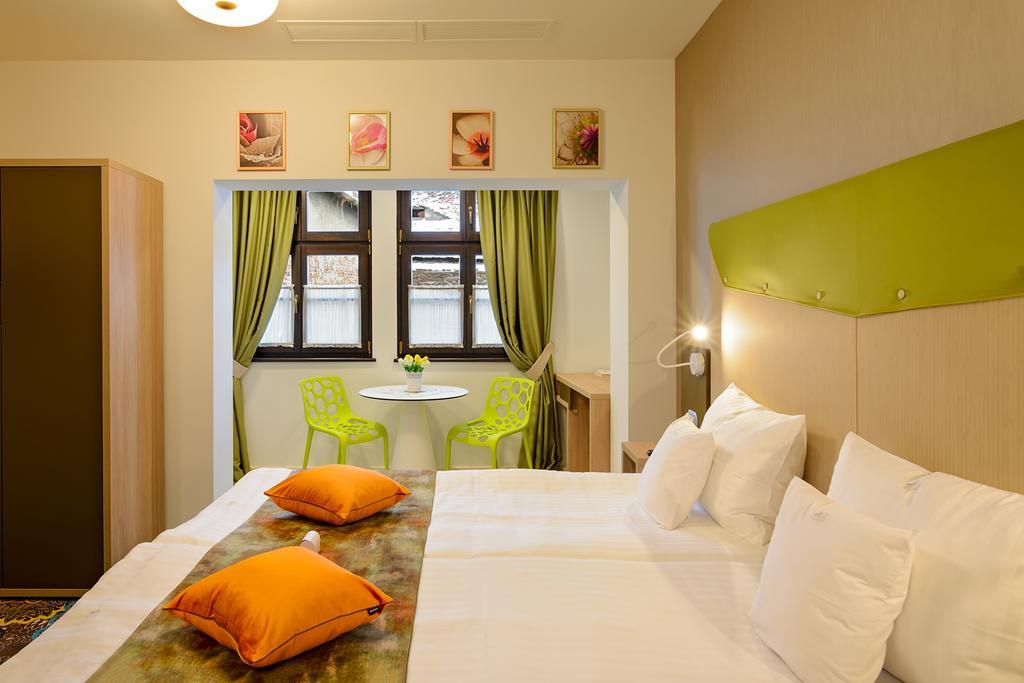 Blumenhaus Sibiu Aparthotel Exterior foto