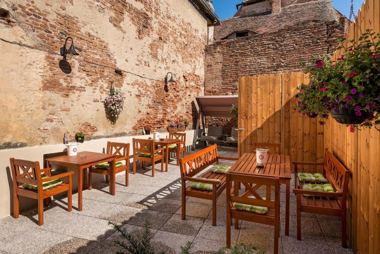 Blumenhaus Sibiu Aparthotel Exterior foto