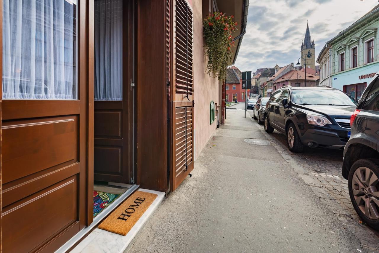 Blumenhaus Sibiu Aparthotel Exterior foto